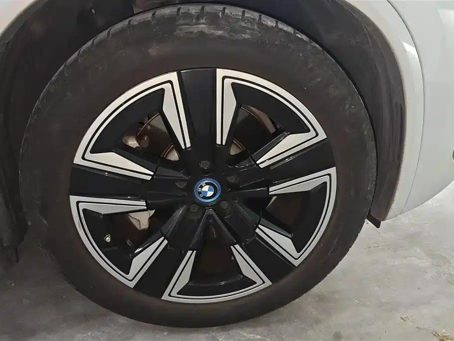 BMW iX3 2024 Leading Edition — миниатюра 6