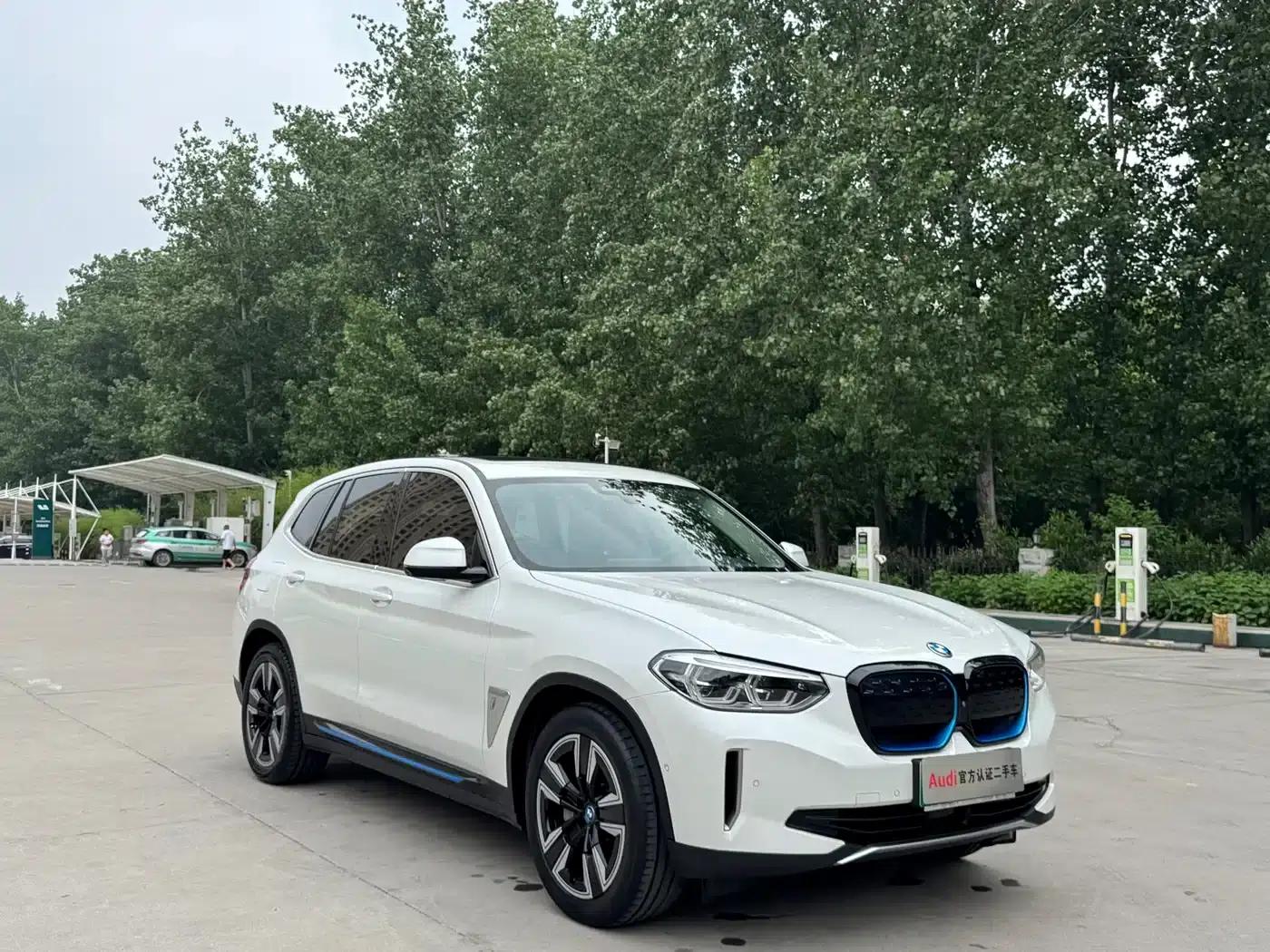 BMW iX3 2021 Leading Edition — миниатюра 3