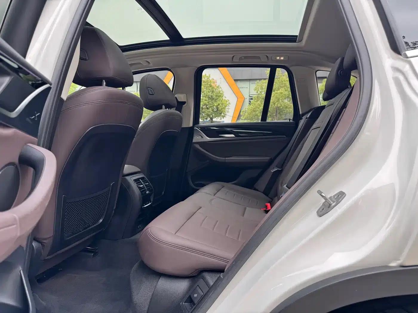 BMW iX3 2021 Leading Edition — миниатюра 8