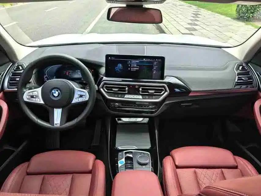 BMW iX3 2022 Leading Edition — миниатюра 9