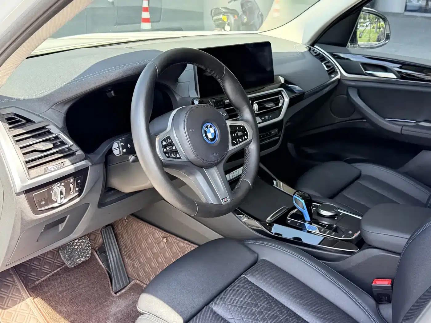 BMW iX3 2022 Leading Edition — миниатюра 13
