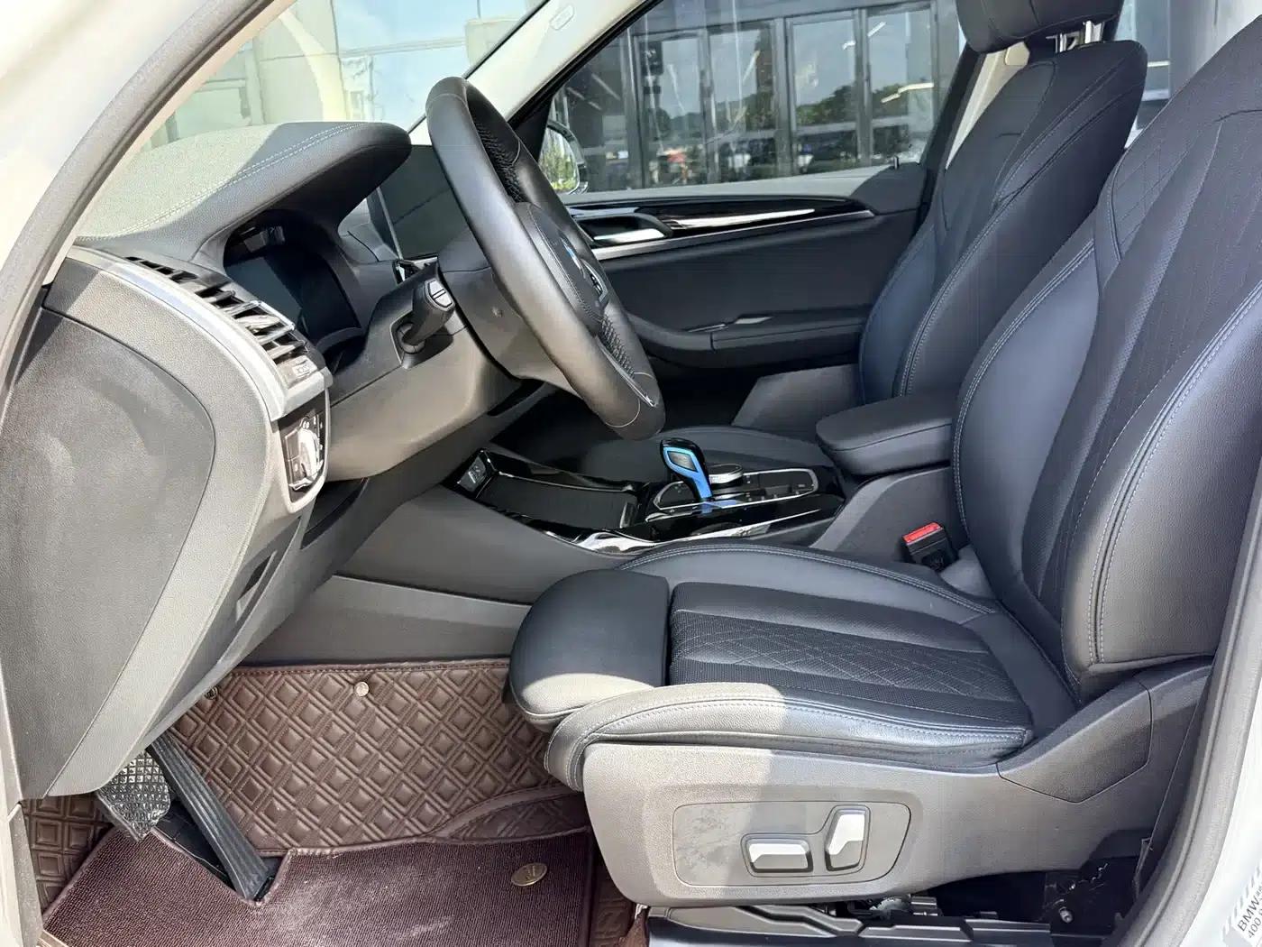 BMW iX3 2022 Leading Edition — миниатюра 14