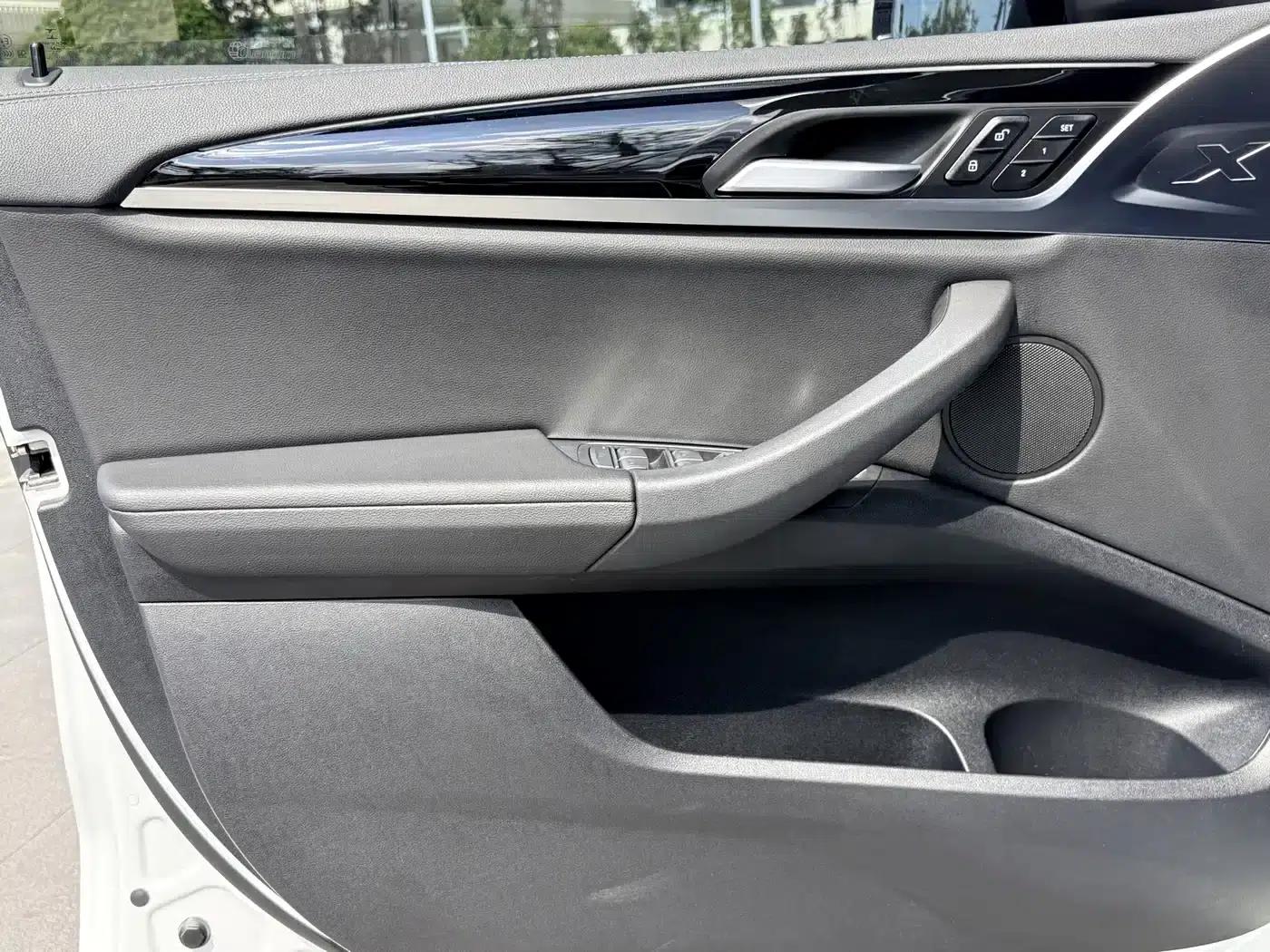 BMW iX3 2022 Leading Edition — миниатюра 22