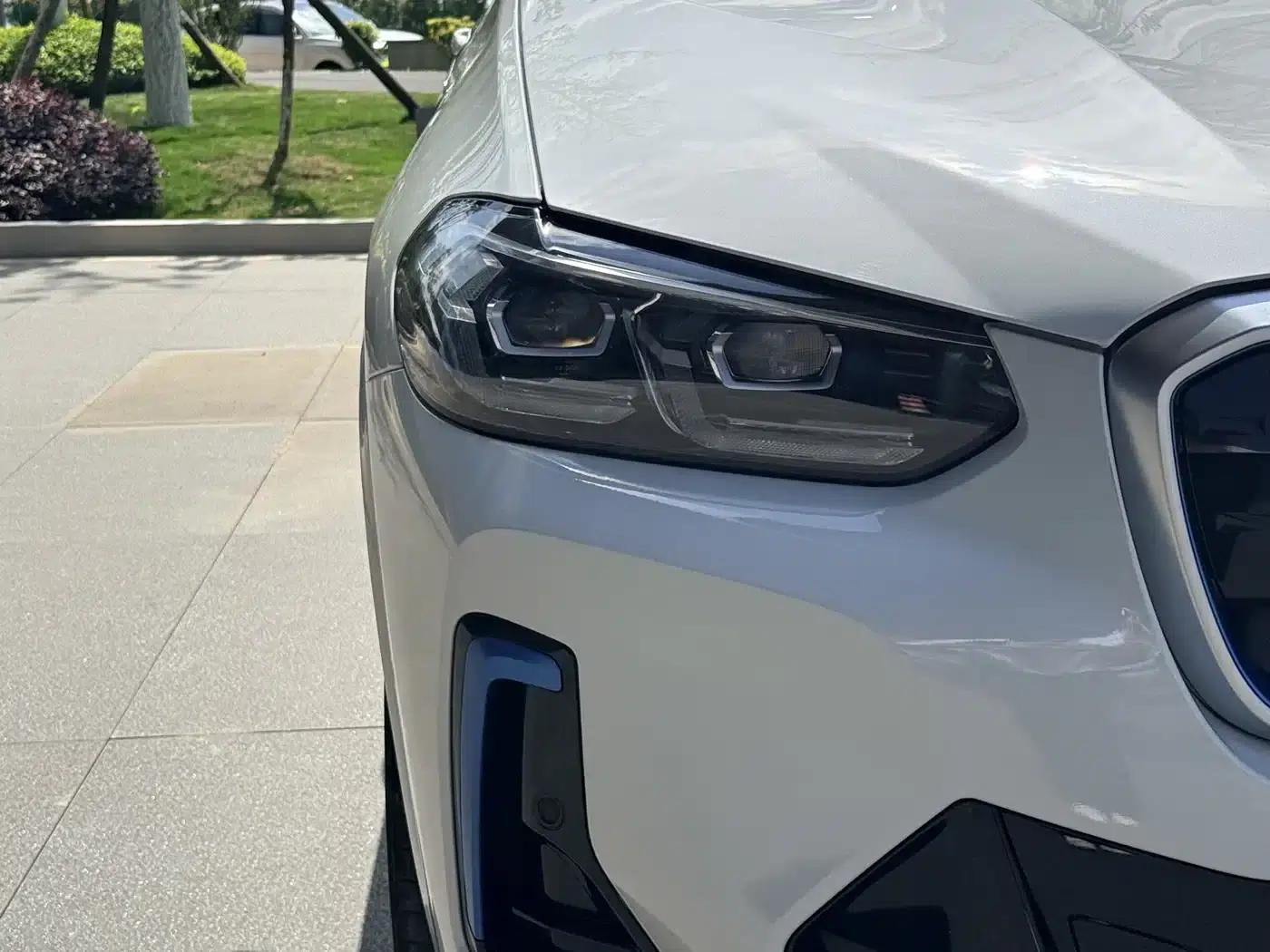 BMW iX3 2022 Leading Edition — миниатюра 8