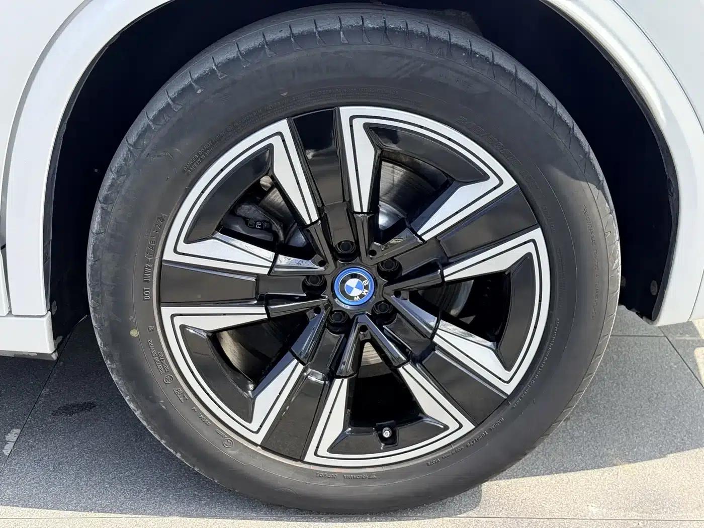 BMW iX3 2022 Leading Edition — миниатюра 9