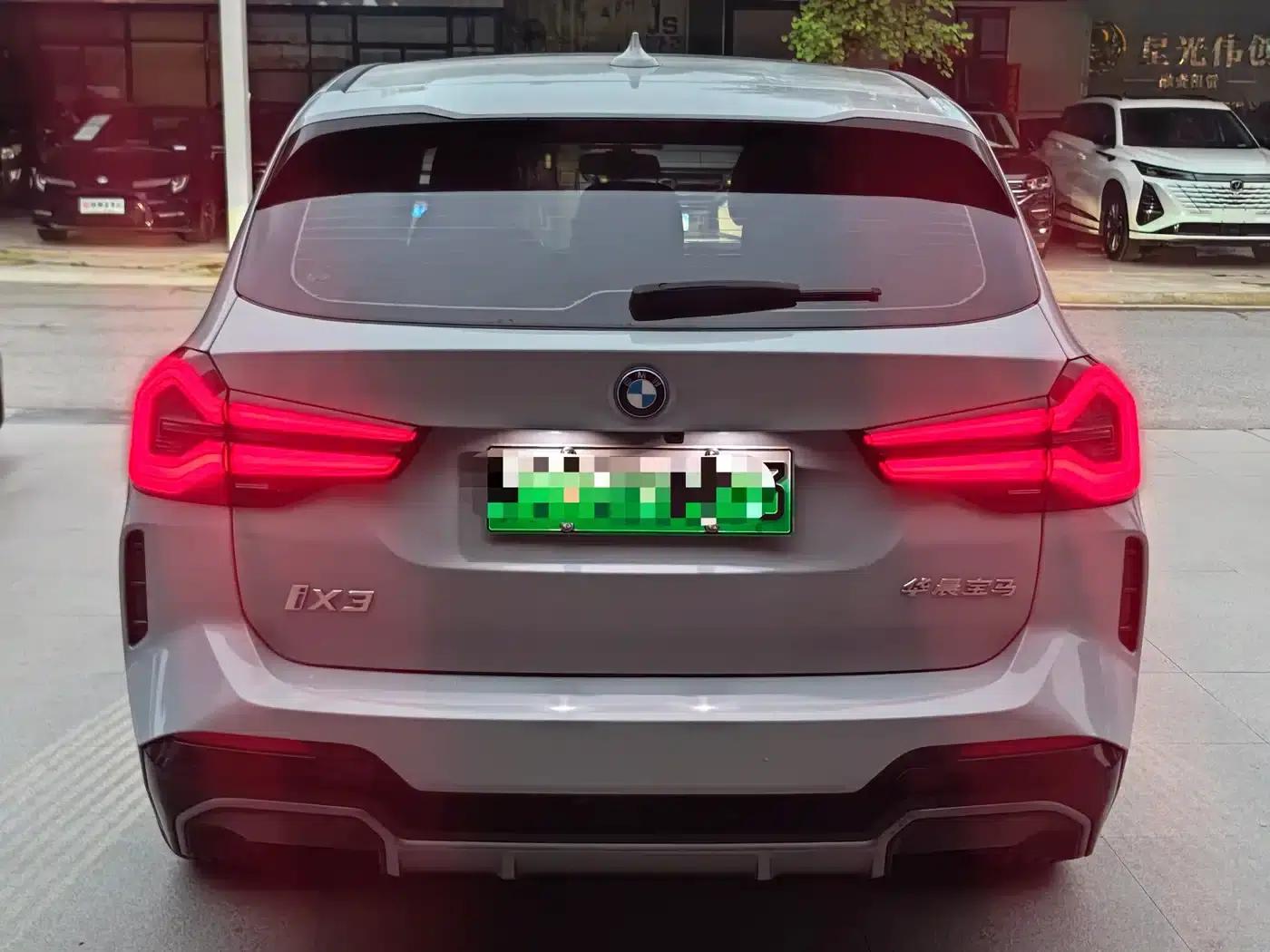 BMW iX3 2023 Leading Edition — миниатюра 4