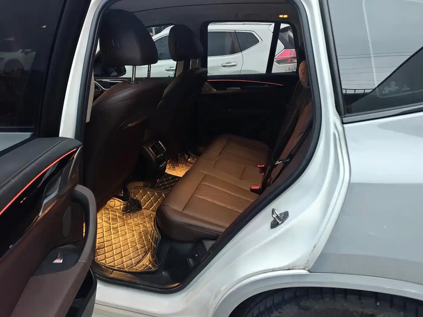 BMW iX3 2023 Leading Edition — миниатюра 8