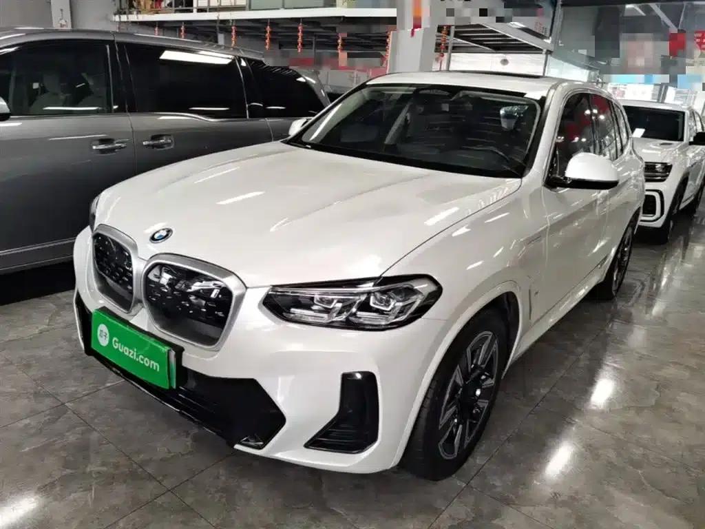 BMW iX3 2022 Facelift Leading Edition — миниатюра 1