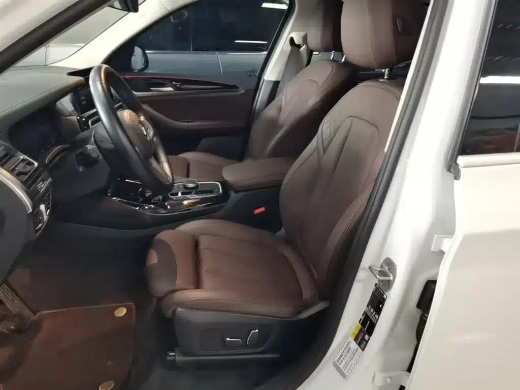 BMW iX3 2022 Facelift Leading Edition — миниатюра 15