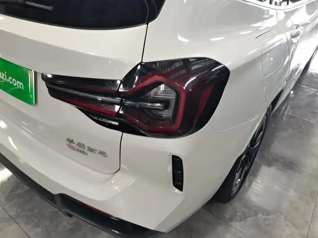BMW iX3 2022 Facelift Leading Edition — миниатюра 8