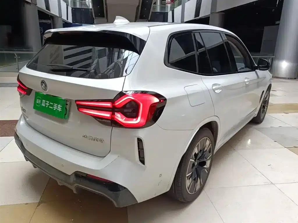 BMW iX3 2022 Facelift - Pioneer Edition — миниатюра 7