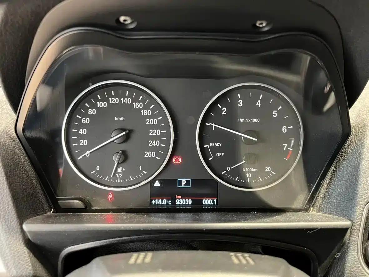 BMW 2 Series (Imported) 2015 220i Convertible Coupe Leading Model — миниатюра 14