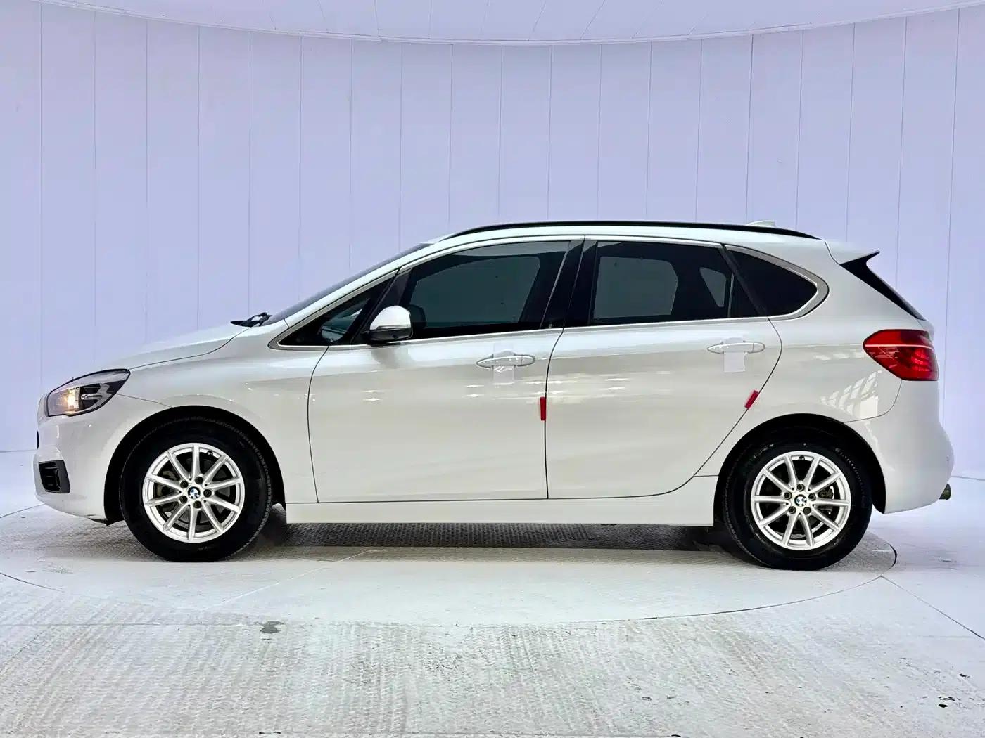 2016 BMW 2 Series Gran Tourer 218i Fashion Edition — миниатюра 5