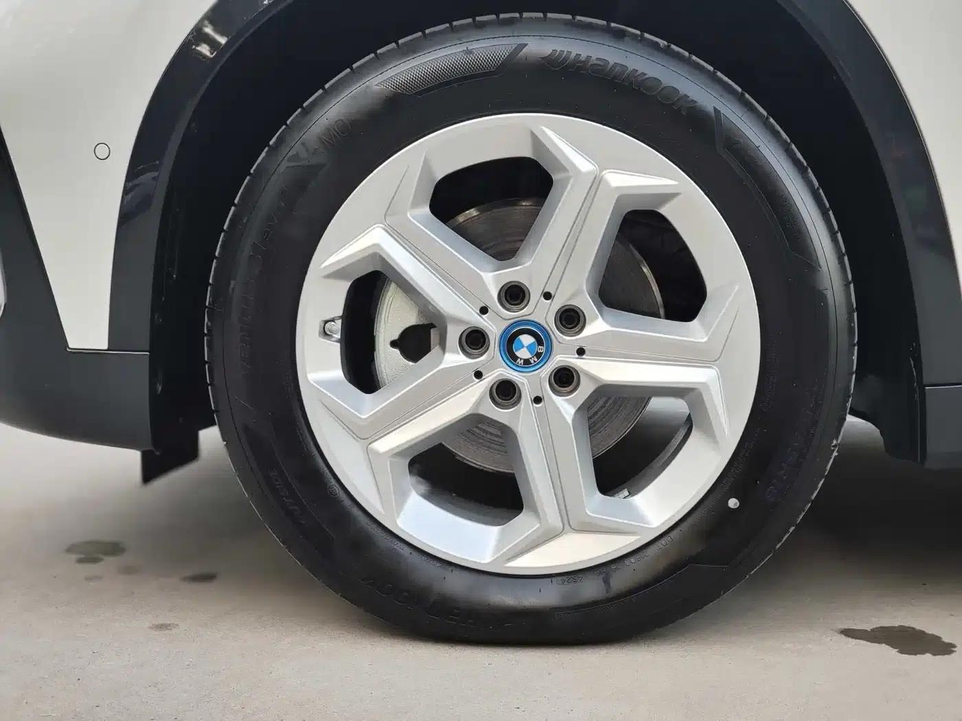 BMW iX1 2023 eDrive25L X Design Package — миниатюра 16