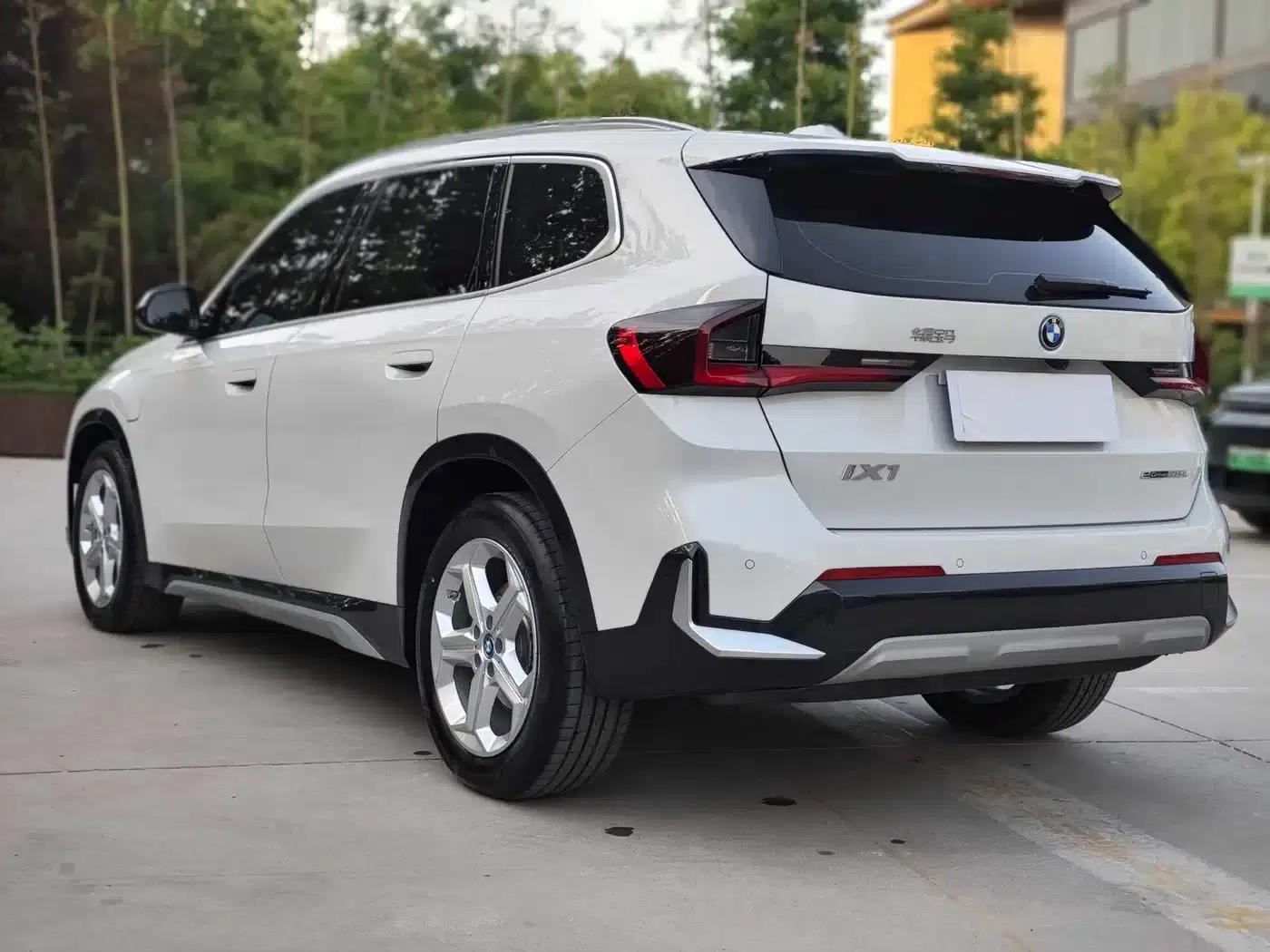 BMW iX1 2023 eDrive25L X Design Package — миниатюра 6