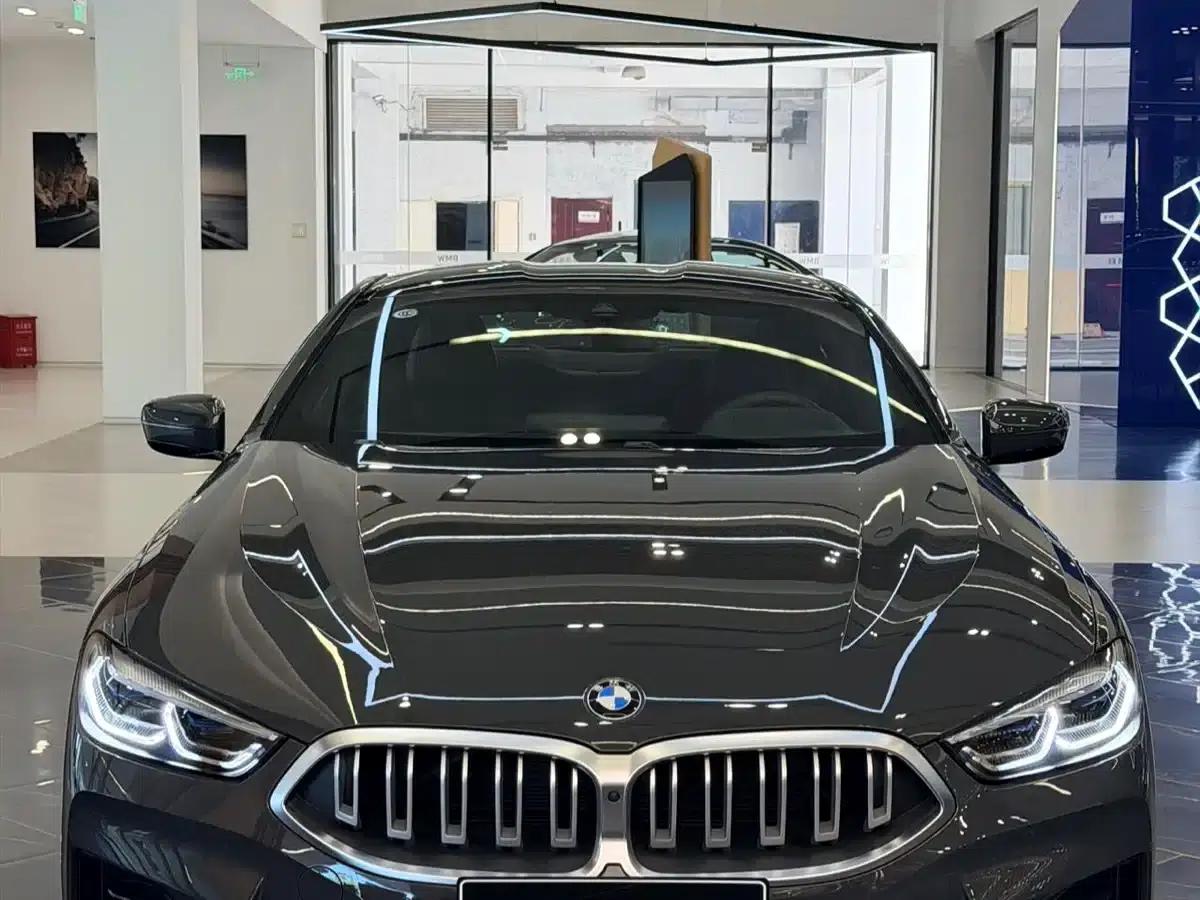 2022 BMW 8 Series 840i Coupe M Sport Package — миниатюра 2