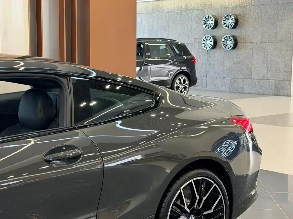 2022 BMW 8 Series 840i Coupe M Sport Package — миниатюра 6