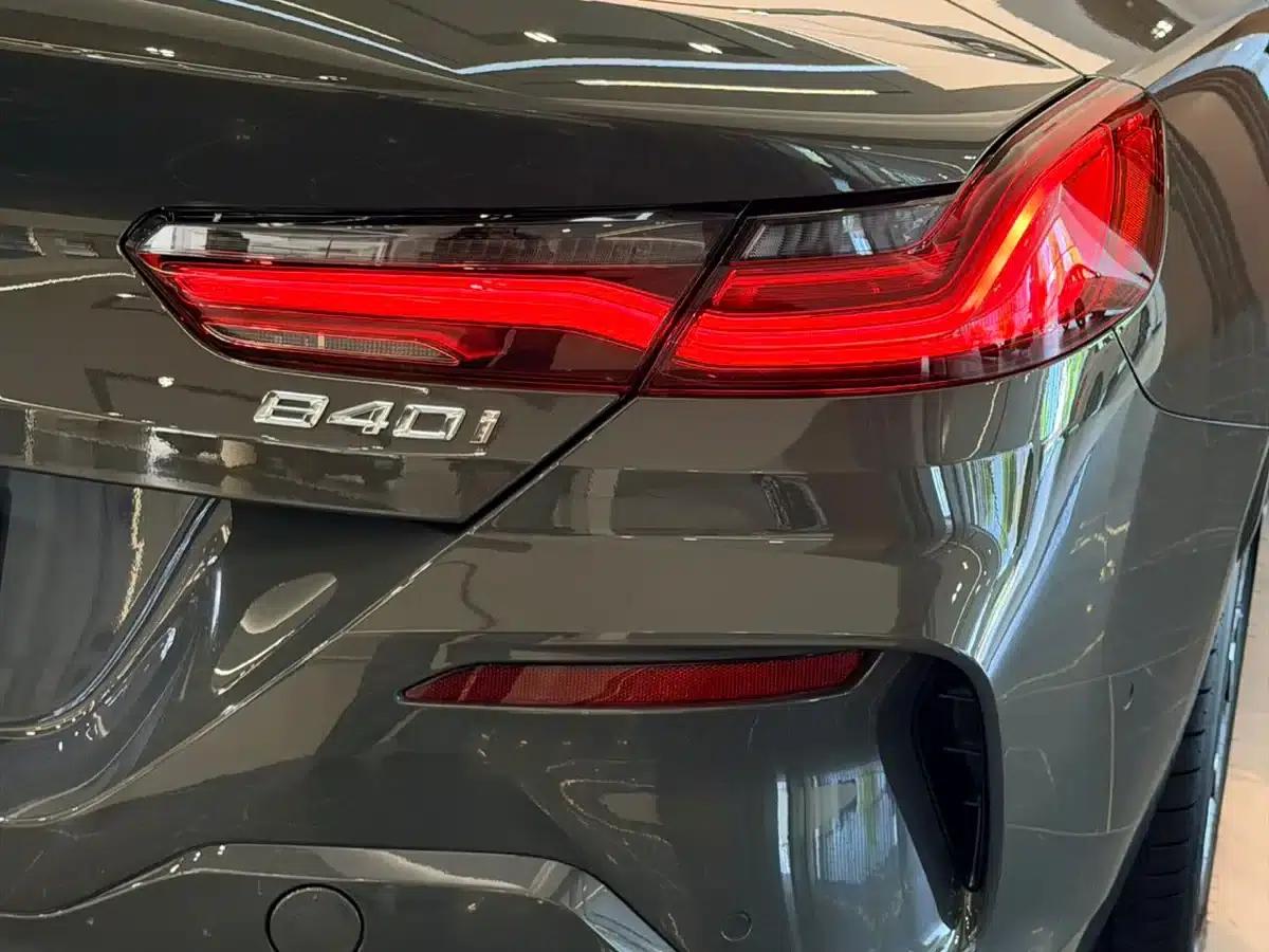 2022 BMW 8 Series 840i Coupe M Sport Package — миниатюра 7