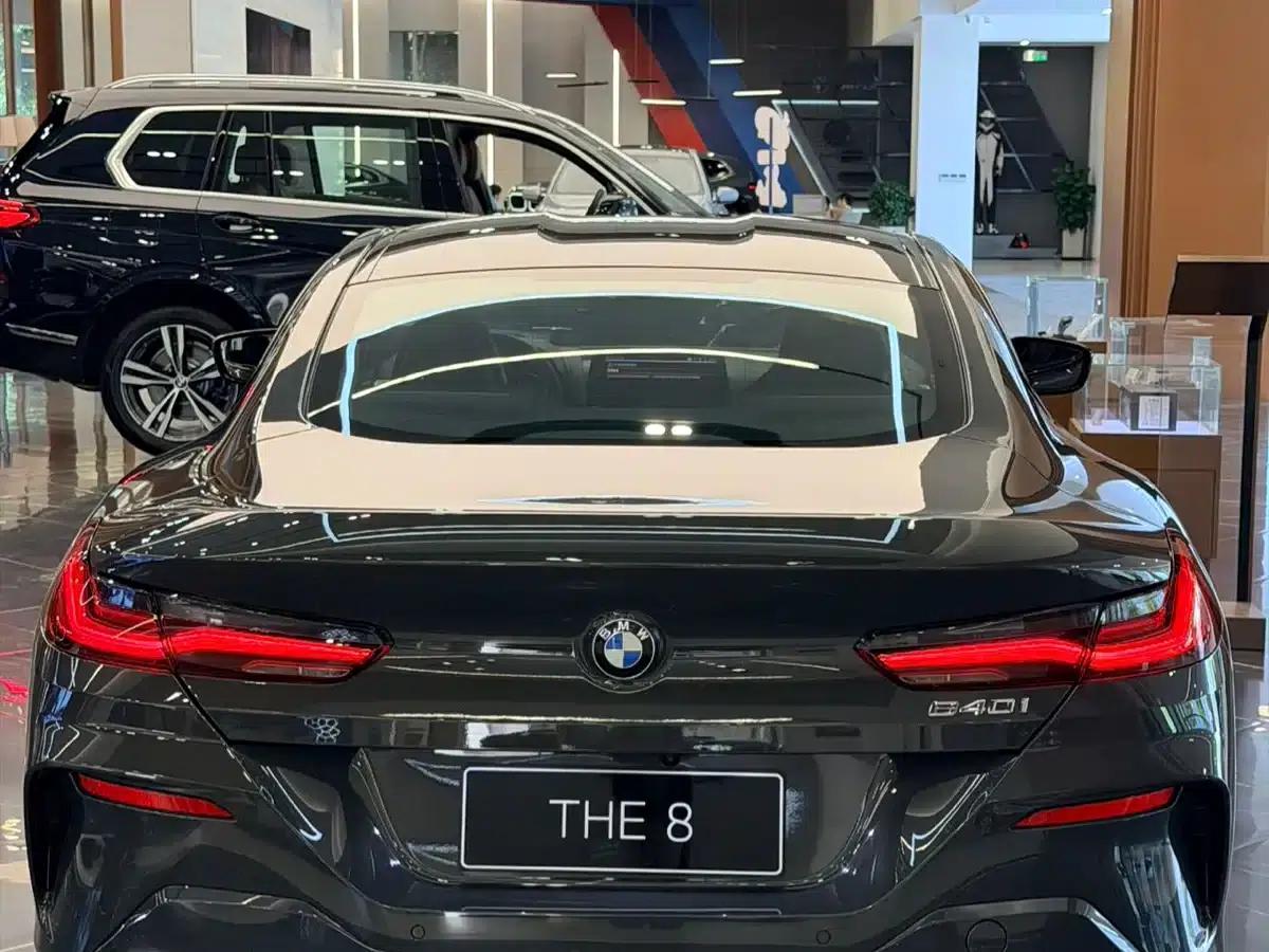 2022 BMW 8 Series 840i Coupe M Sport Package — миниатюра 9