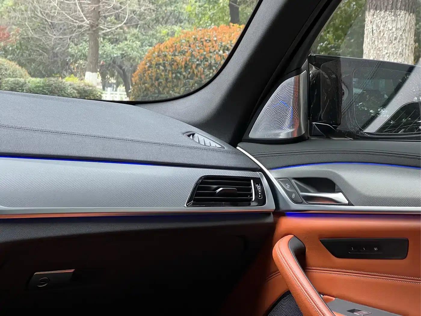 2021 BMW M5 — миниатюра 21