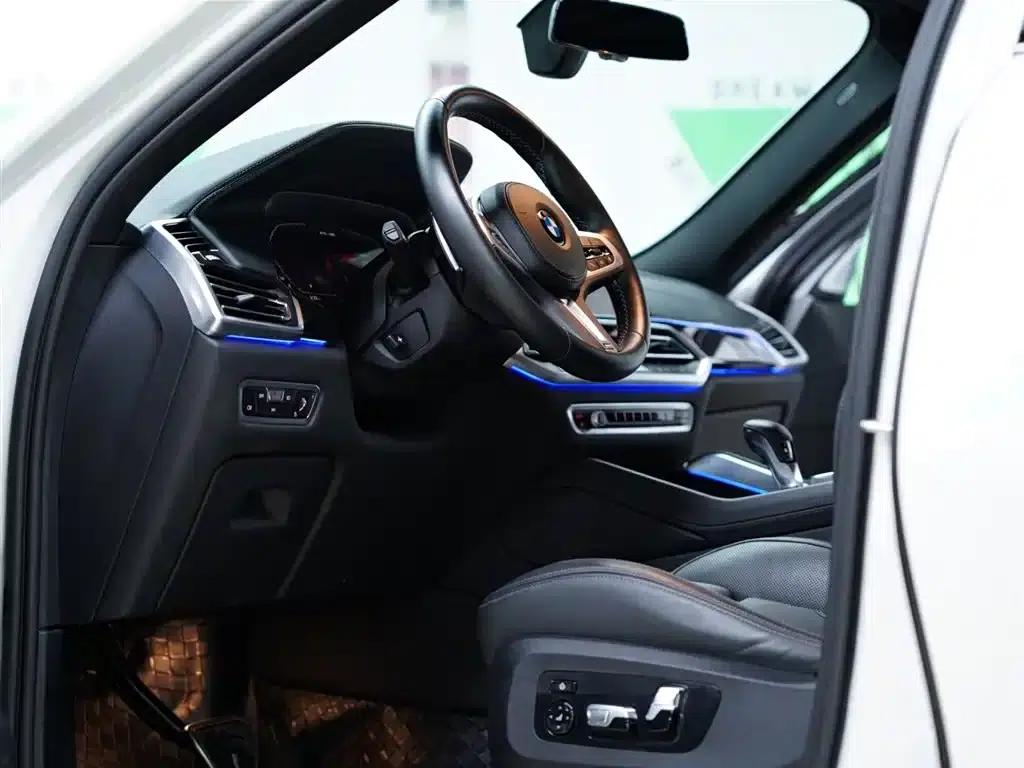 2022 BMW X6 M — миниатюра 21