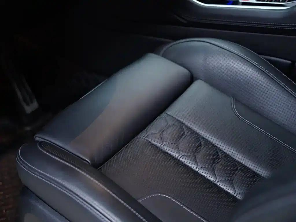 2022 BMW X6 M — миниатюра 27