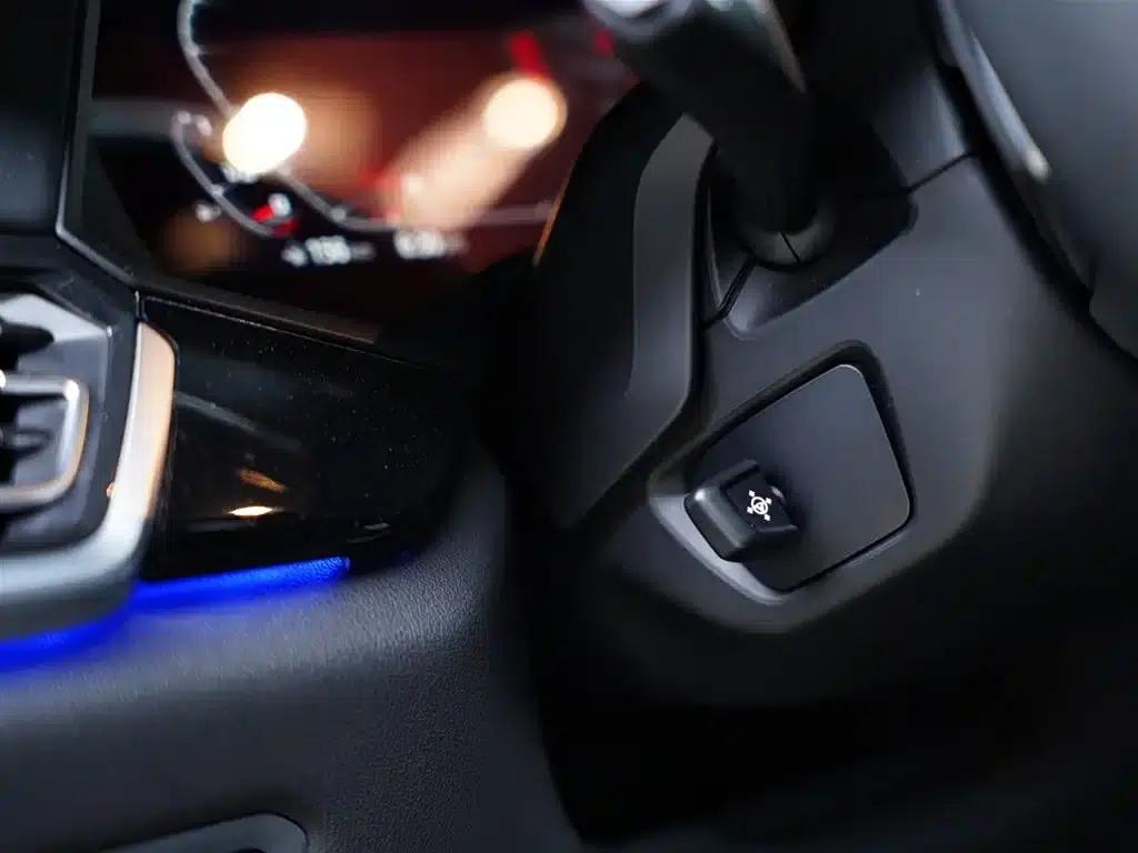 2022 BMW X6 M — миниатюра 29