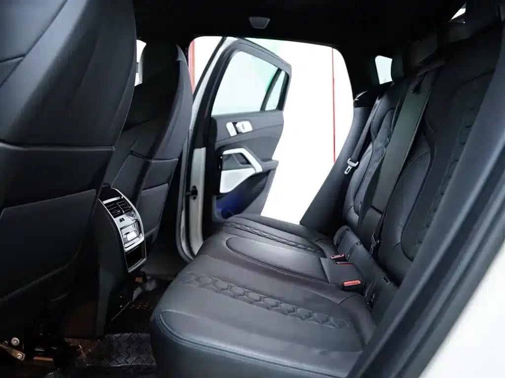 2022 BMW X6 M — миниатюра 32
