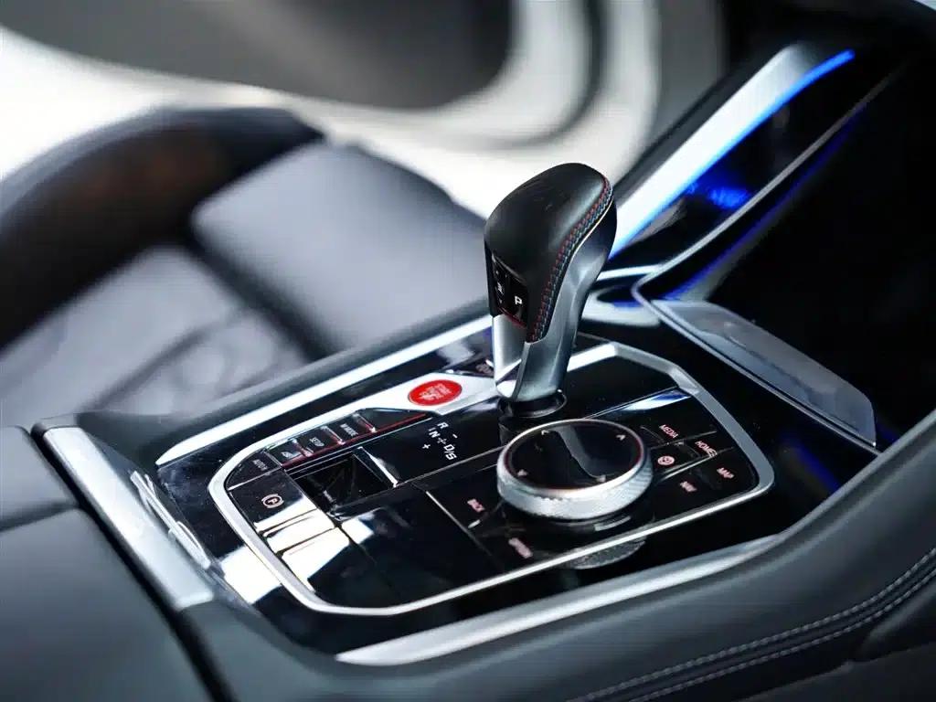 2022 BMW X6 M — миниатюра 38