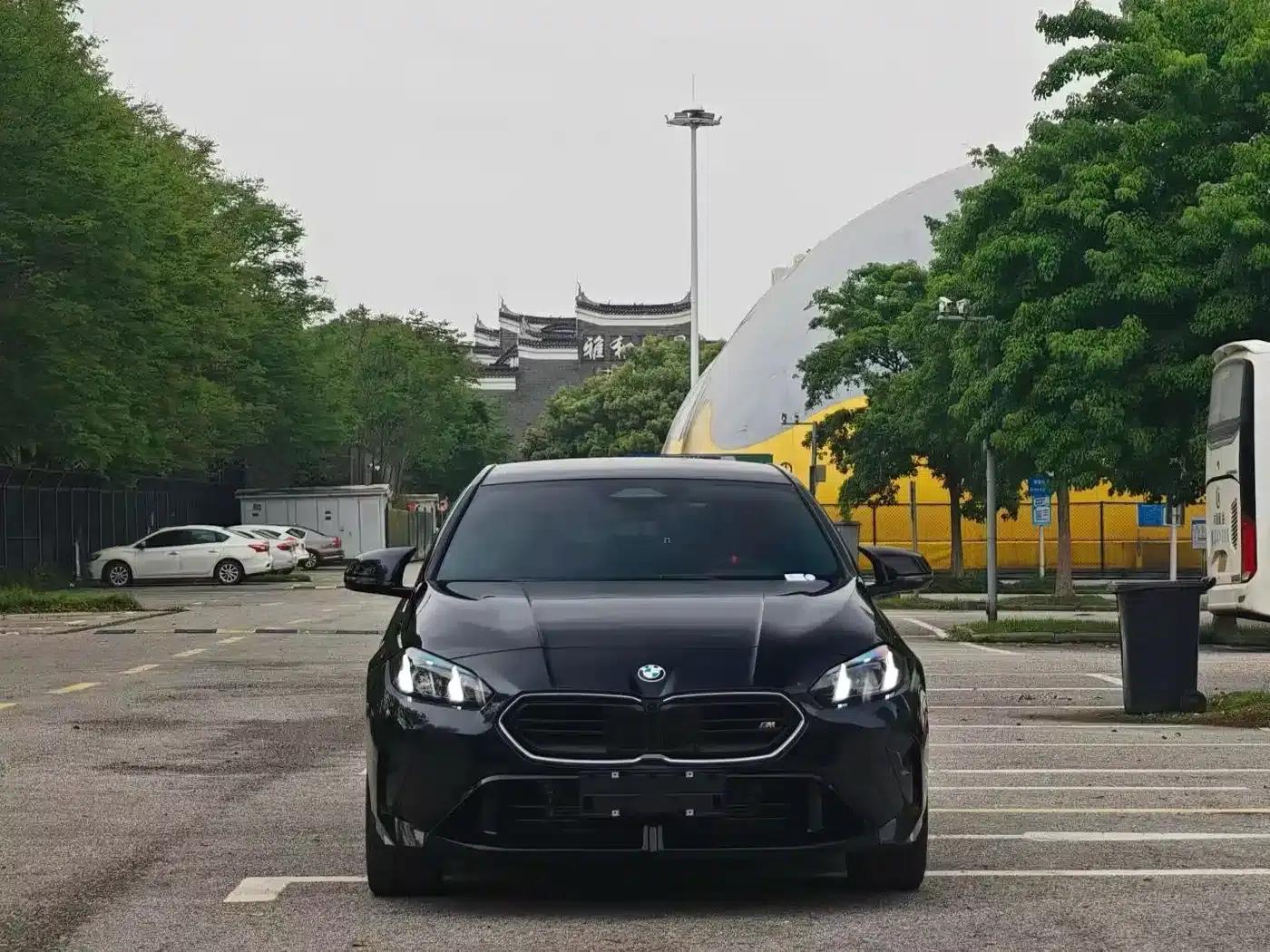 2025 BMW M235L — миниатюра 1
