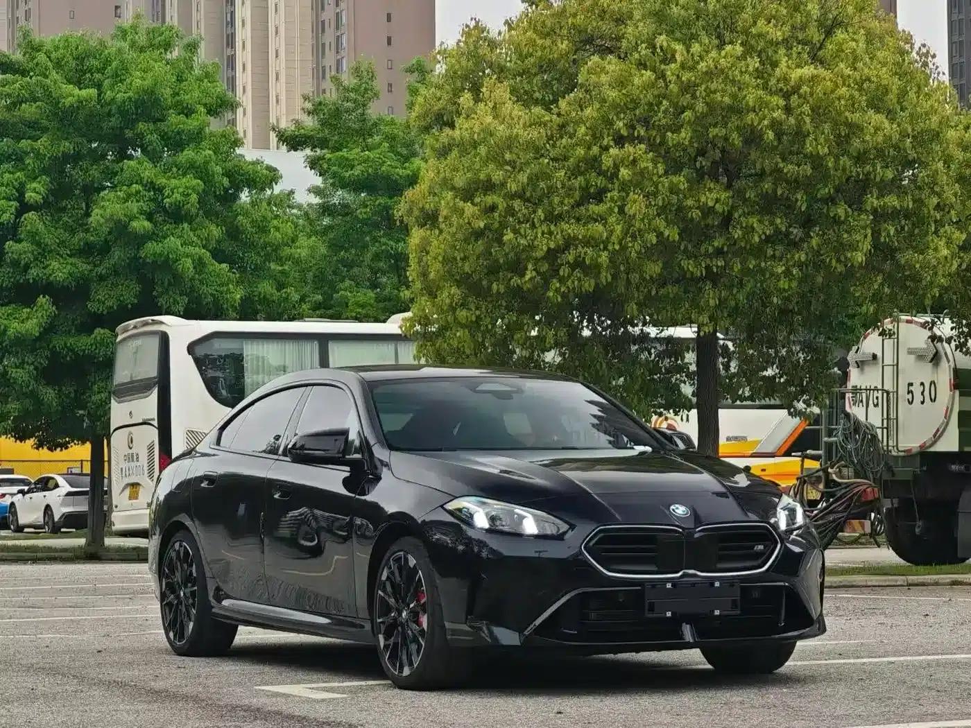 2025 BMW M235L — миниатюра 2
