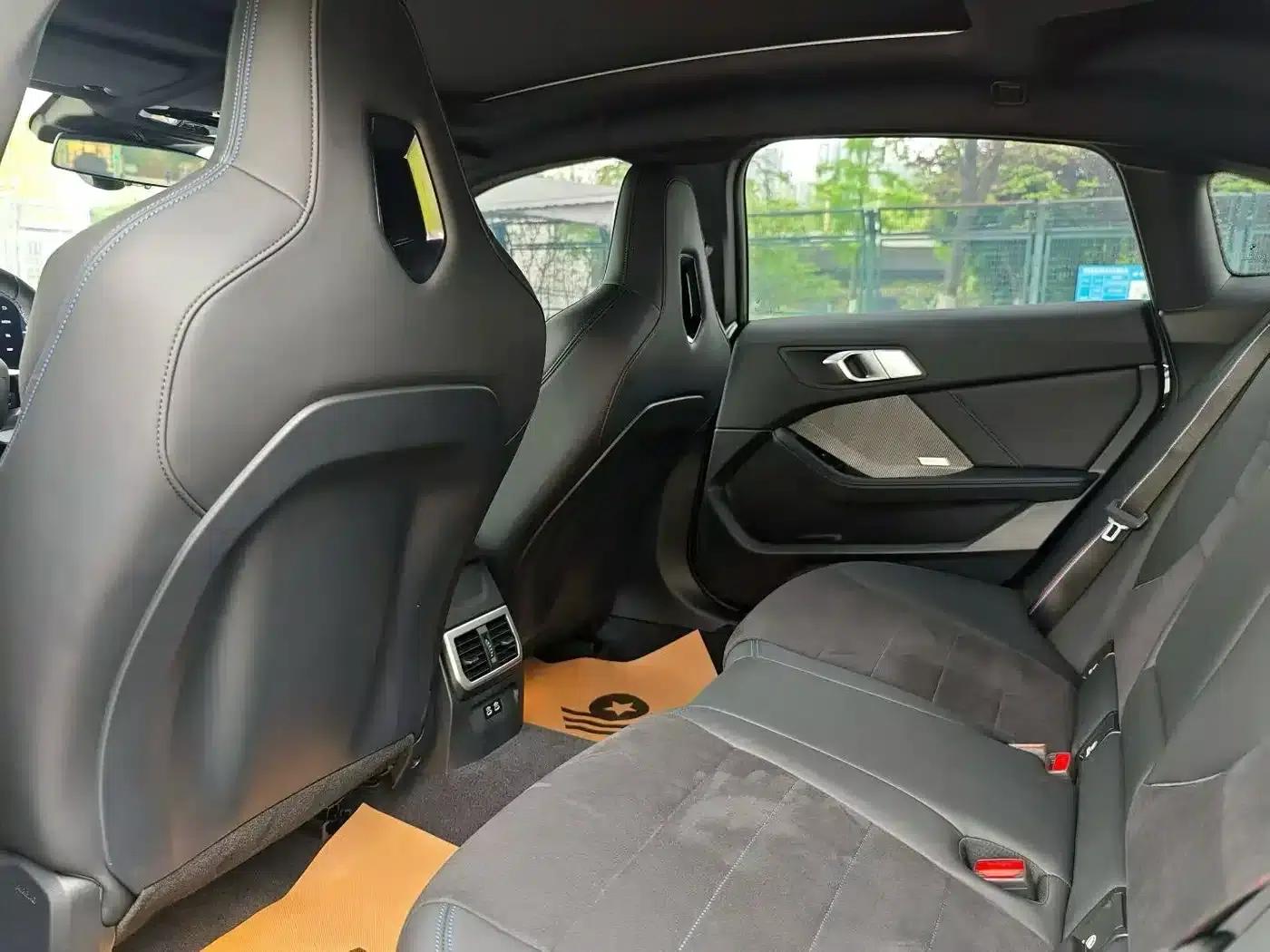 2025 BMW M235L — миниатюра 4