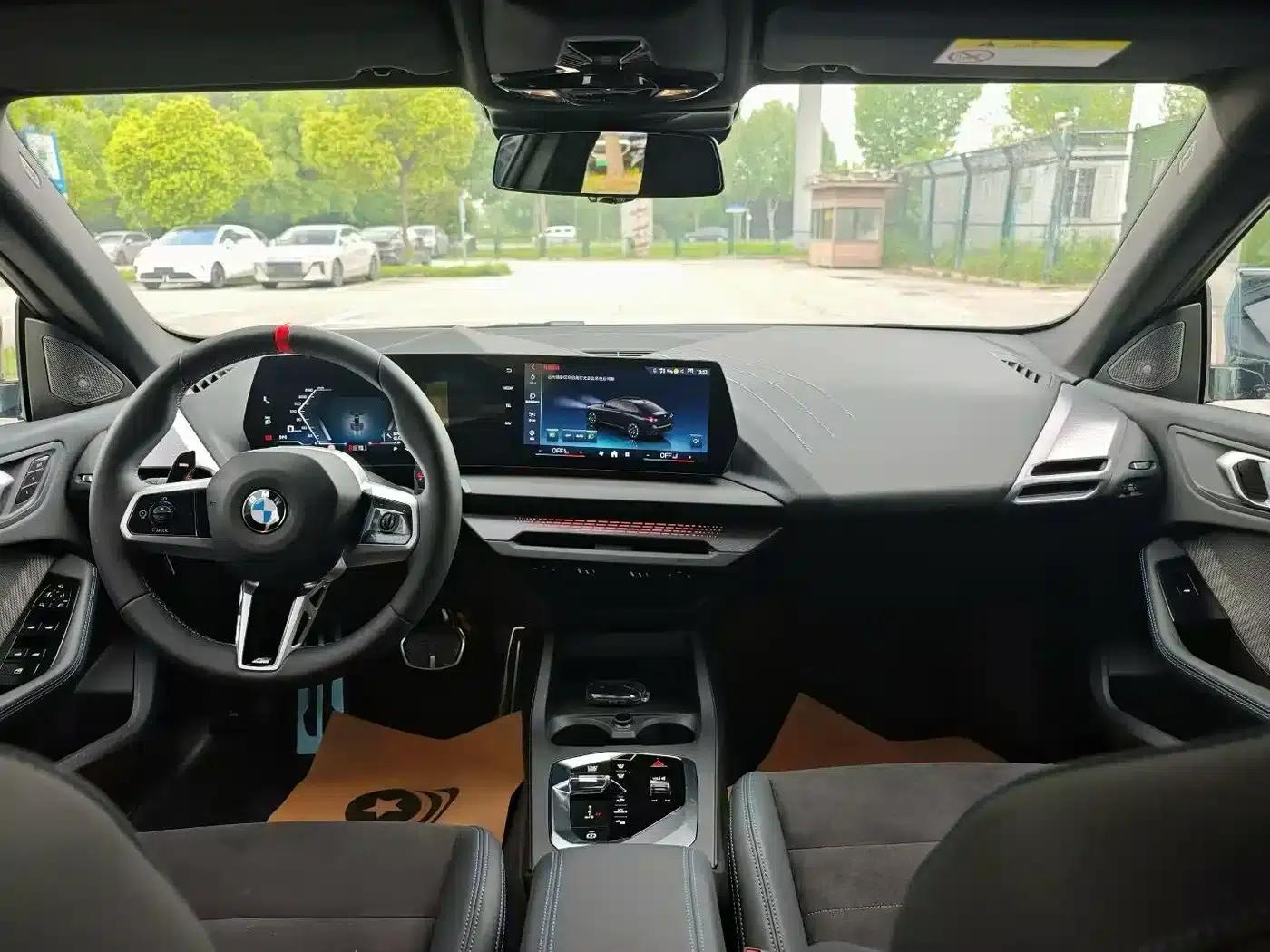 2025 BMW M235L — миниатюра 5