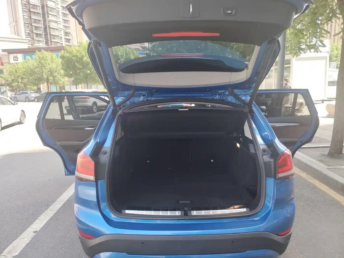 BMW X1 PHEV 2020 xDrive30Le Premium — миниатюра 7