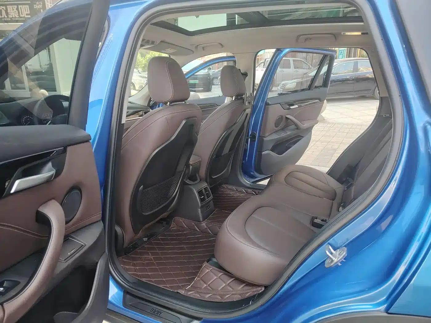BMW X1 PHEV 2020 xDrive30Le Premium — миниатюра 8