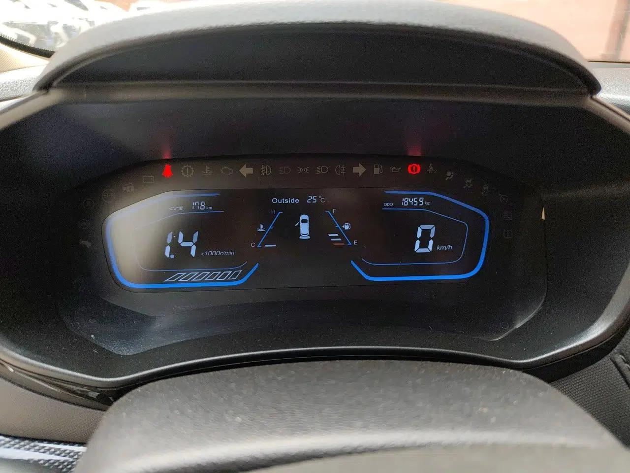 Used CHANGAN OSHAN A800 2017 1.6L Manual Comfort Model — миниатюра 11