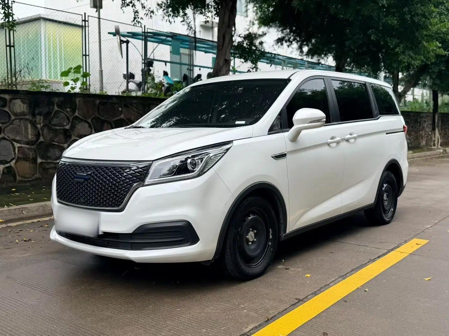 Used CHANGAN OSHAN Cosmos 2019 1.5T Automatic Comfort Edition China VI Standard — миниатюра 1