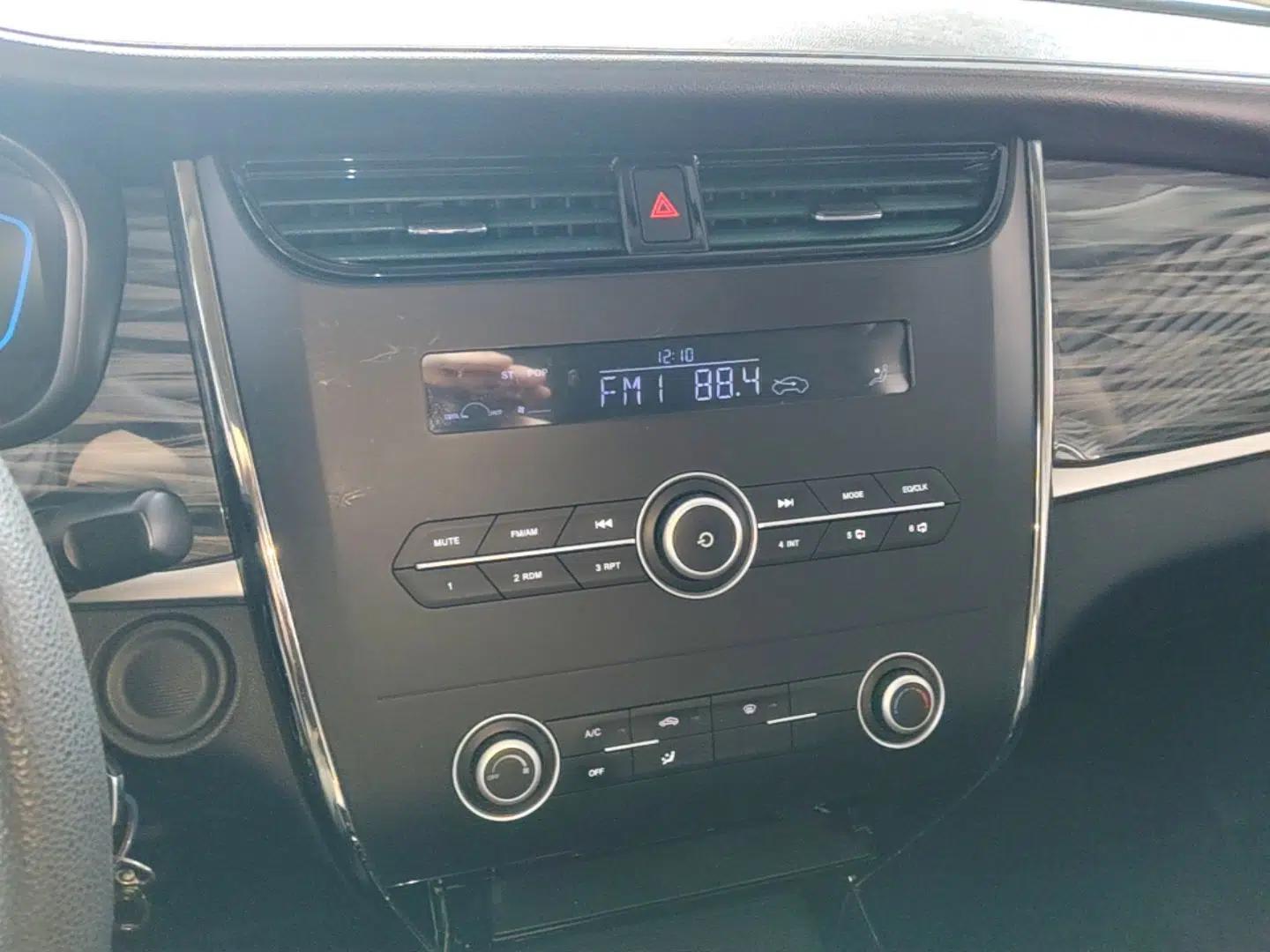 Used CHANGAN OSHAN Cosmos 2019 1.5T Automatic Comfort Edition China VI Standard — миниатюра 15