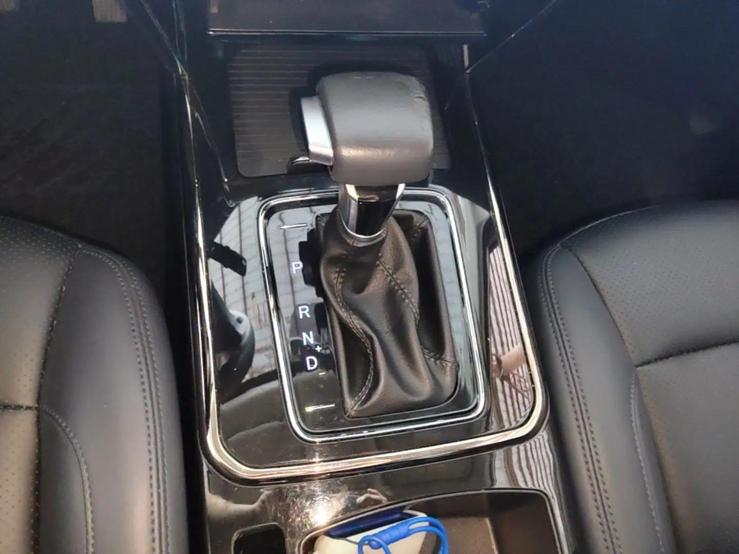 Used CHANGAN OSHAN Cosmos 2019 1.5T Automatic Comfort Edition China VI Standard — миниатюра 16