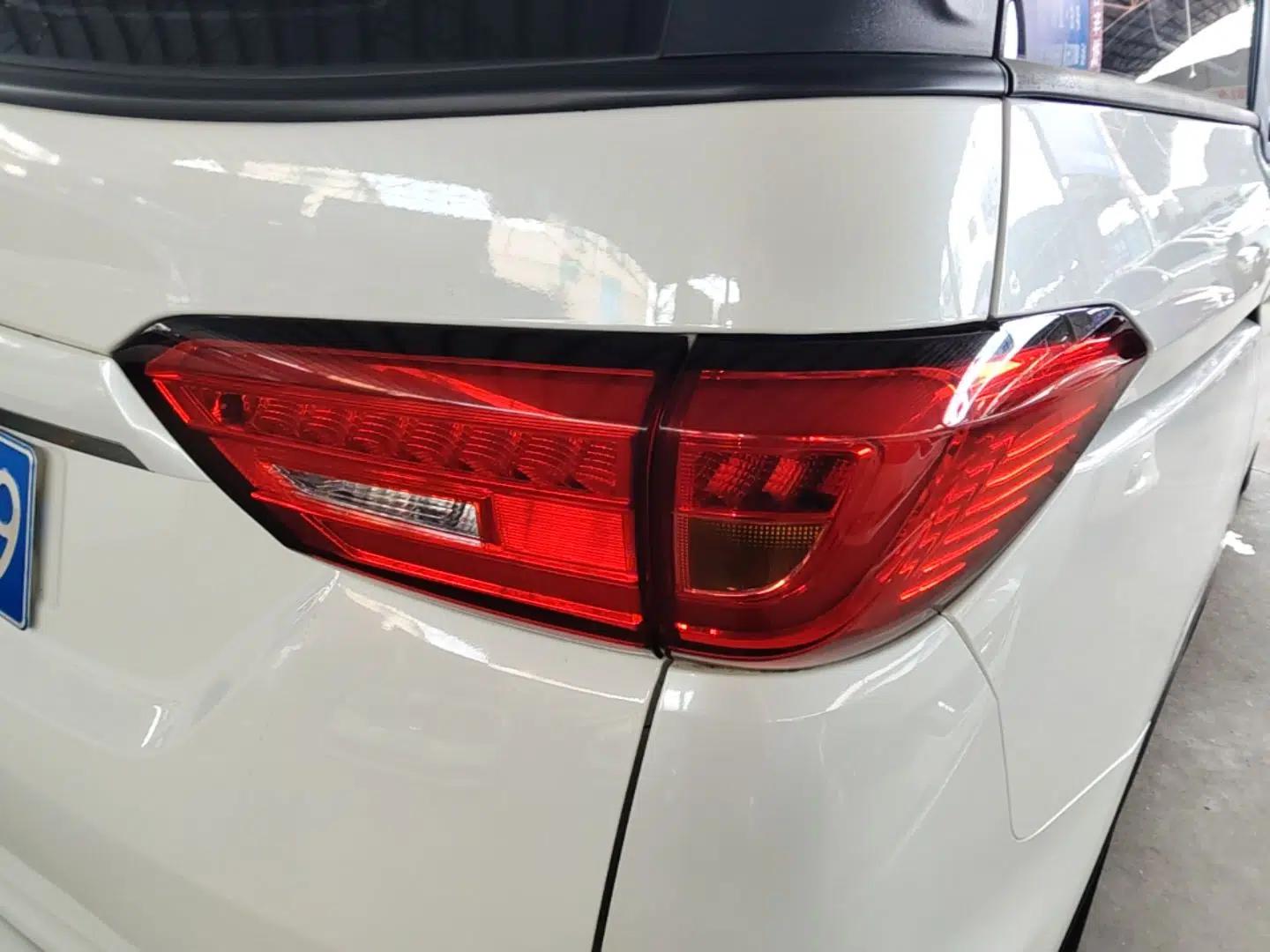 Used CHANGAN OSHAN Cosmos 2019 1.5T Automatic Comfort Edition China VI Standard — миниатюра 9