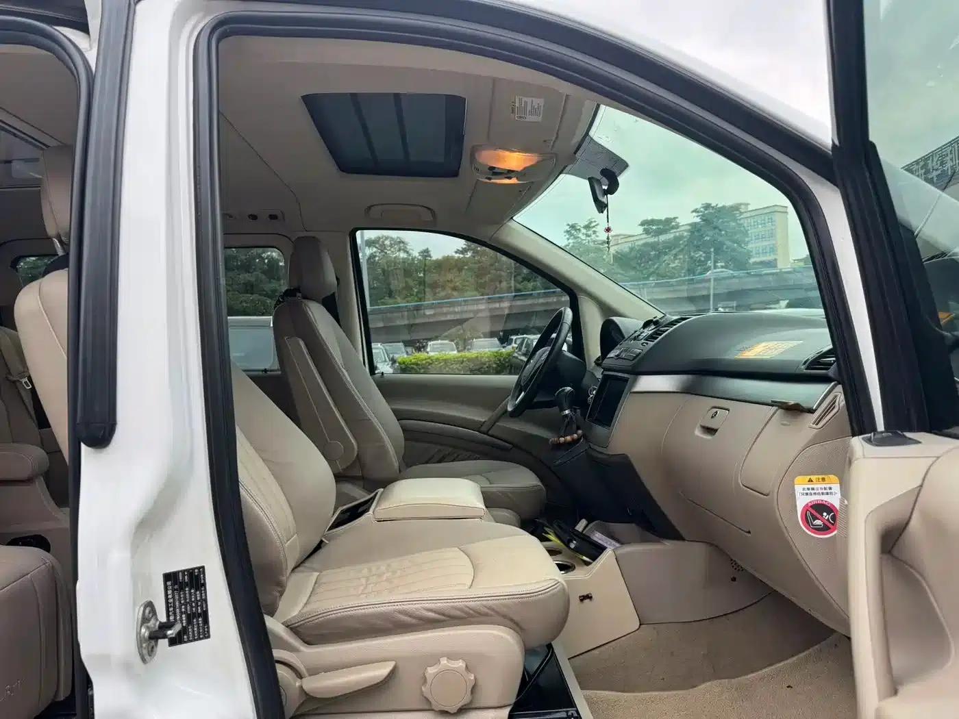 Viano 2011 2.5L Premium Edition — миниатюра 6