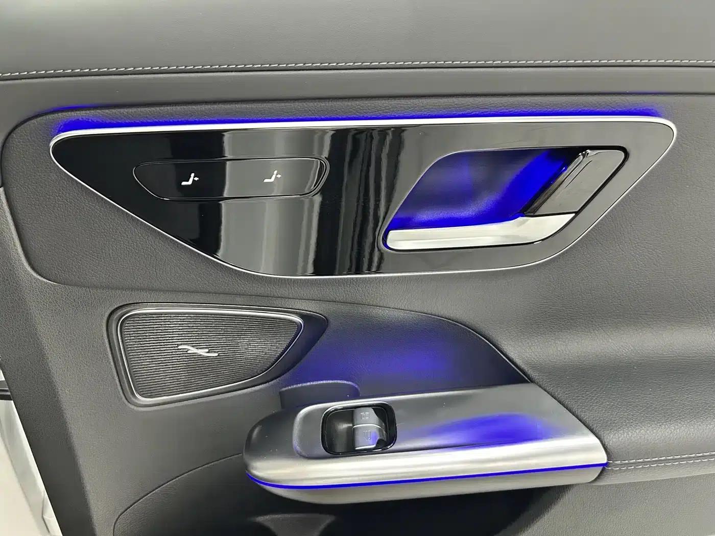 Mercedes-Benz C-Class PHEV 2023 C 350 eL — миниатюра 11