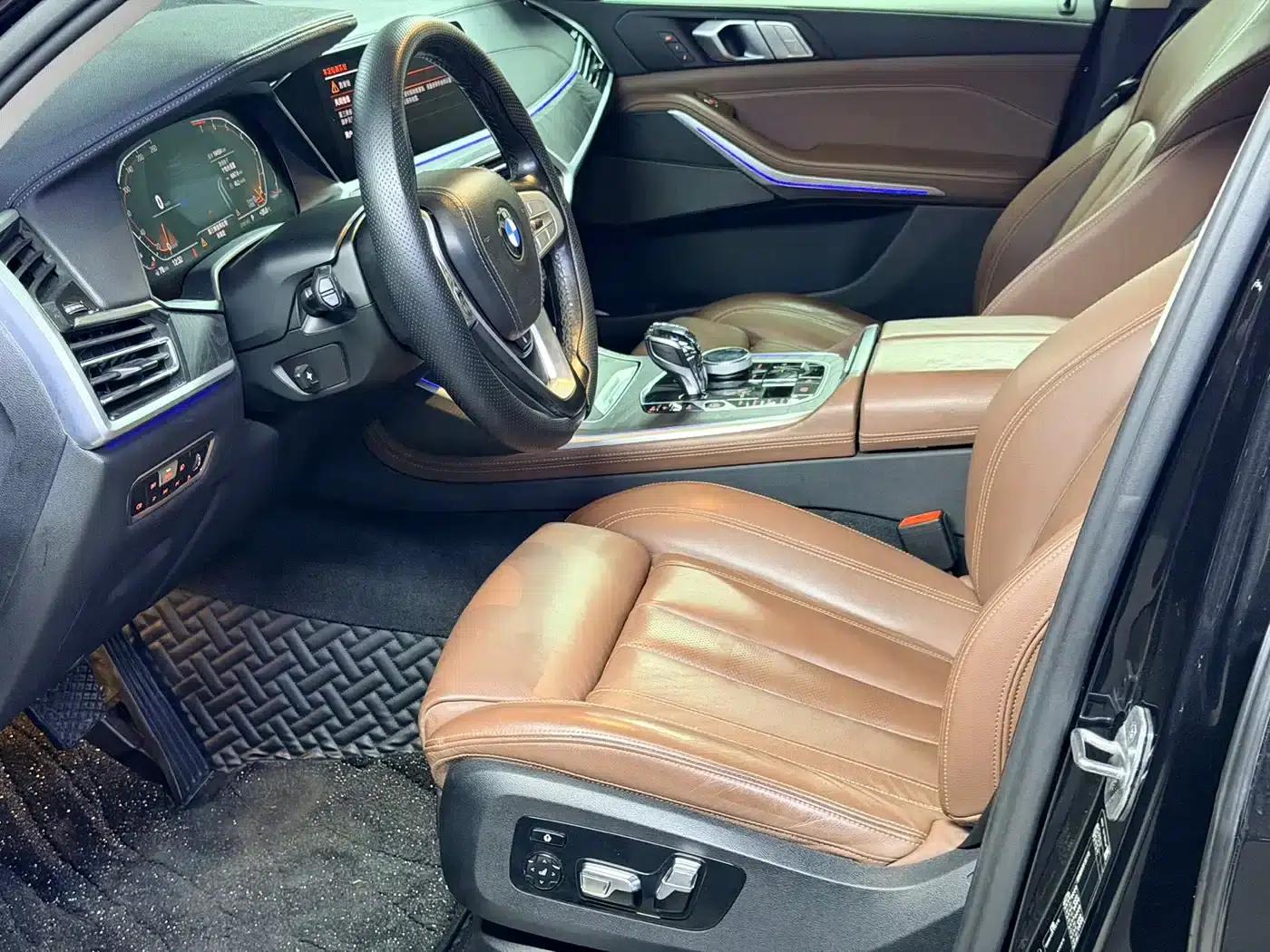 BMW X7 2020 xDrive40i Leading Luxury Package — миниатюра 3