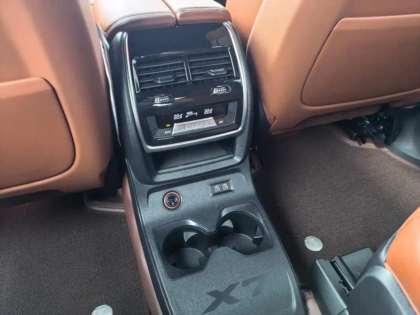 BMW X7 2023 xDrive40i M Sport Package — миниатюра 14