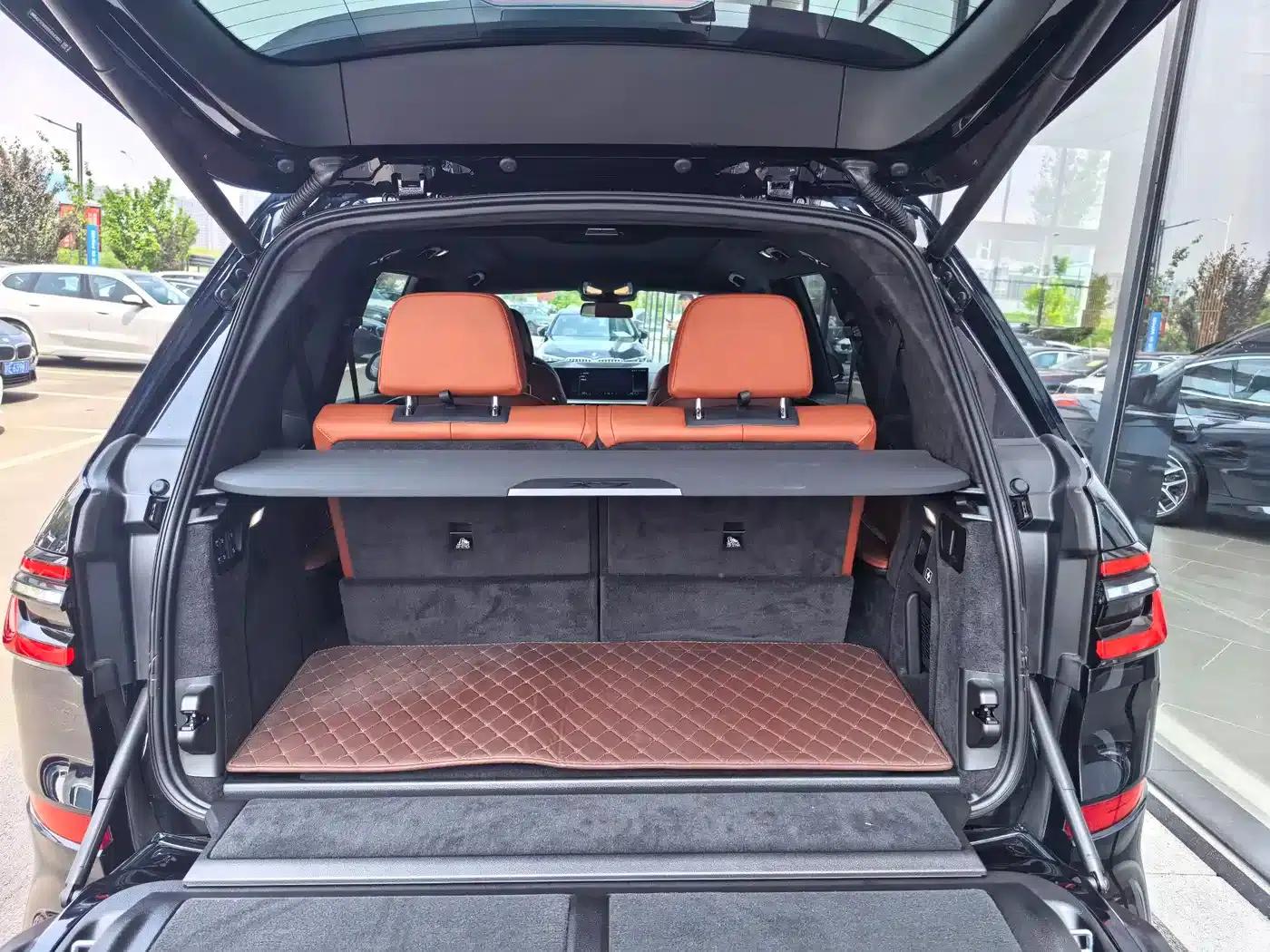 BMW X7 2023 xDrive40i M Sport Package — миниатюра 10