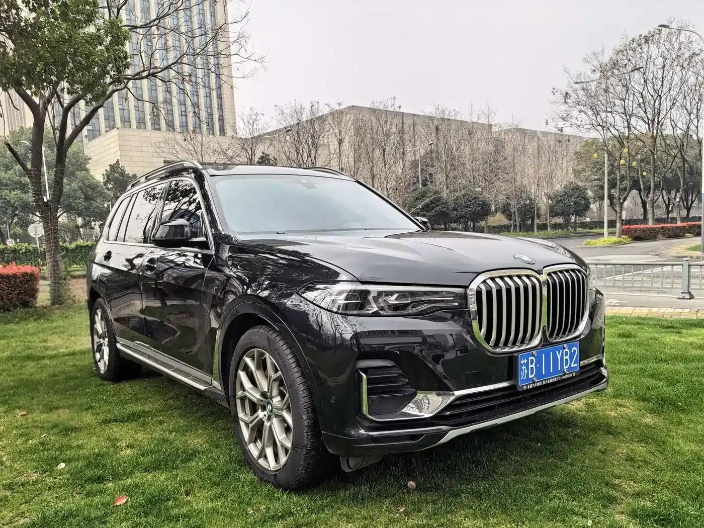 BMW X7 2022 xDrive40i Leading Luxury Package — миниатюра 3