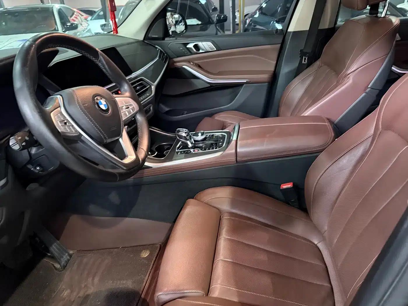 BMW X7 2020 xDrive40i Leading Luxury Package — миниатюра 3