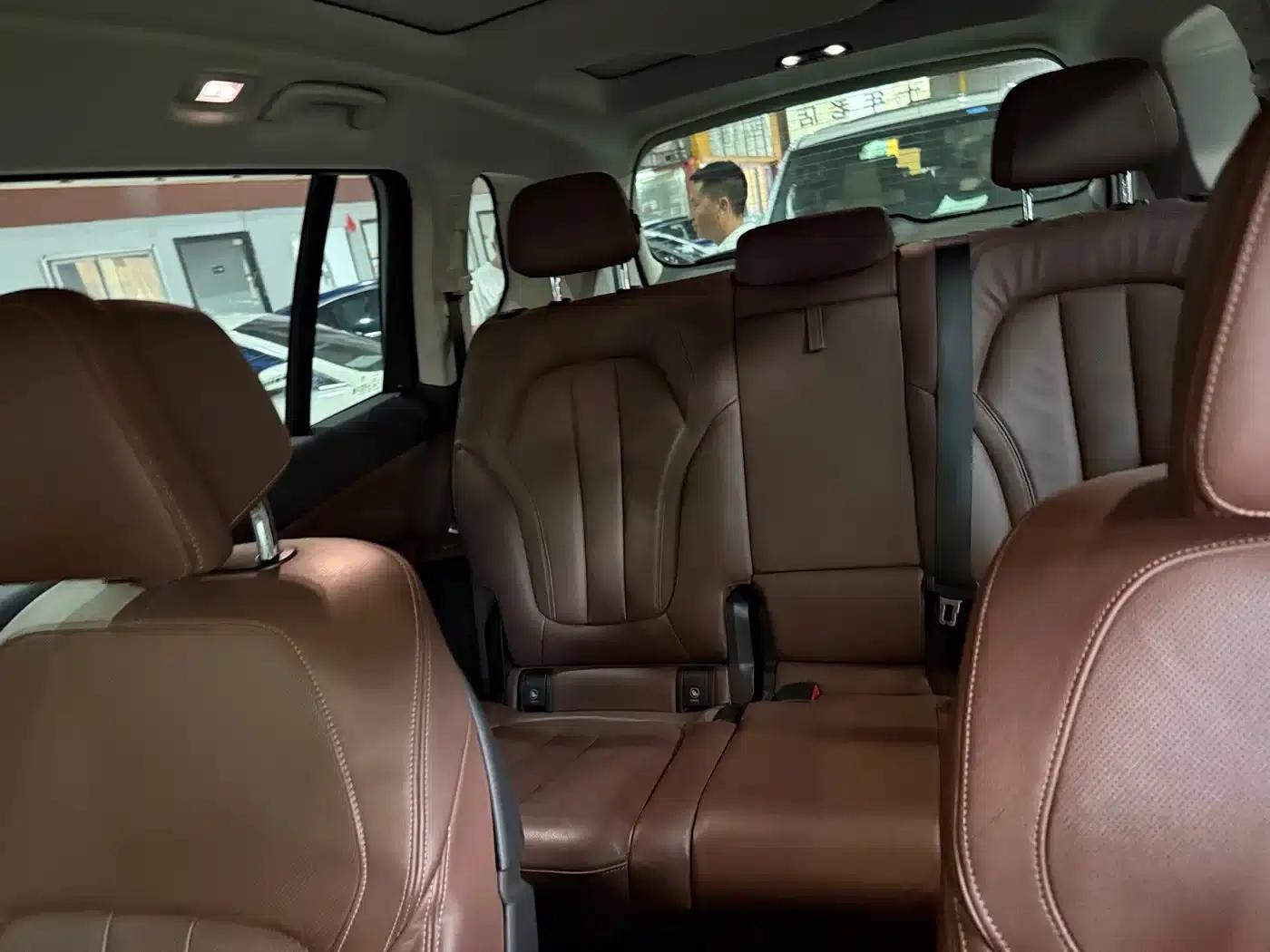 BMW X7 2020 xDrive40i Leading Luxury Package — миниатюра 10