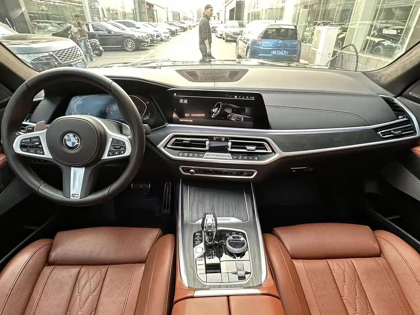 BMW X7 2021 Facelift xDrive40i M Sport Package — миниатюра 4