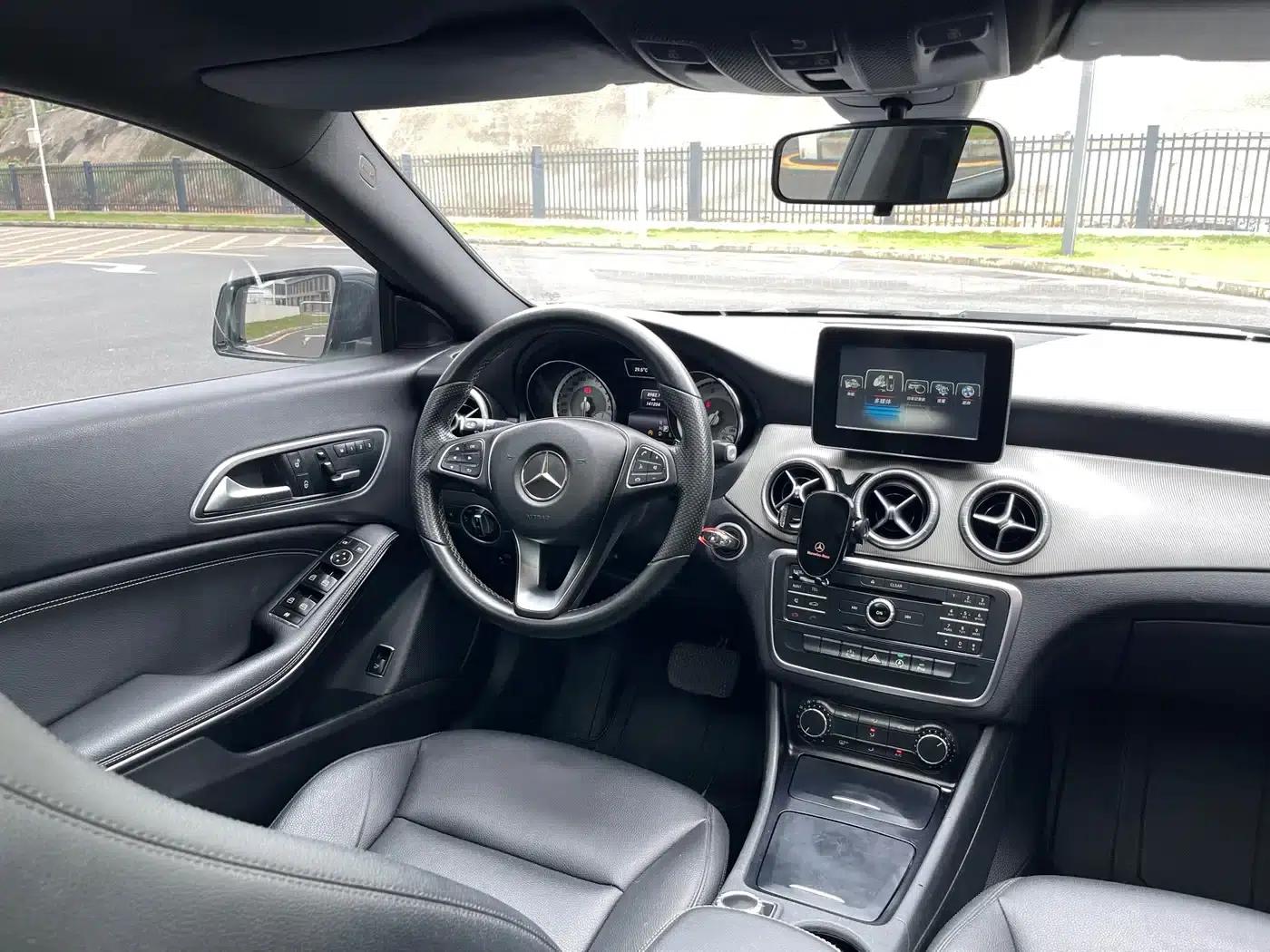 Imported Mercedes-Benz CLA 2015 model CLA 200 — миниатюра 24